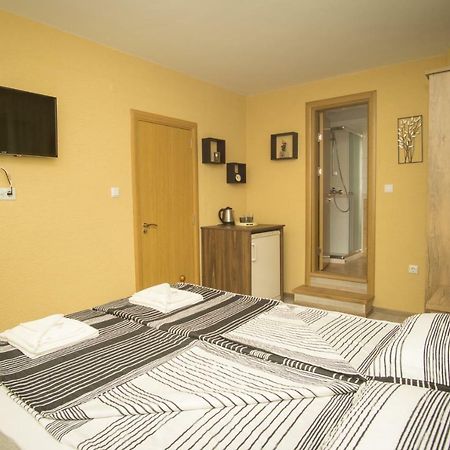 Двойна Стая I - Къща За Гости Зоя Apartment Tsarevo Ngoại thất bức ảnh