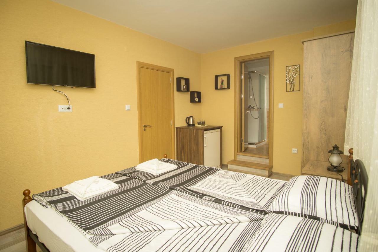 Двойна Стая I - Къща За Гости Зоя Apartment Tsarevo Ngoại thất bức ảnh
